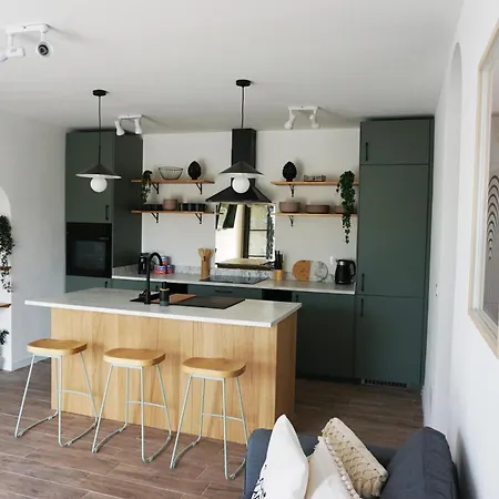 Club Tropicana Boutique Apartment