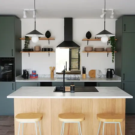 Club Tropicana Boutique Apartment *